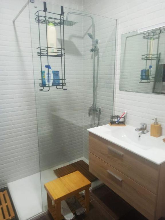 Fantastico Atico Con Terraza, Garaje, Wifi, Con Todo Para Playa, Piscina Y Casa Y No Facturar Maletas! El Portil Luaran gambar